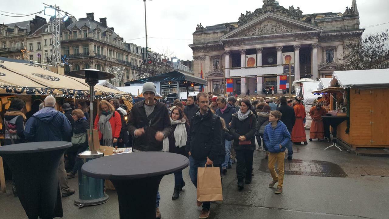 Les Pieds A La Grande Place บรัสเซลส์ ภายนอก รูปภาพ